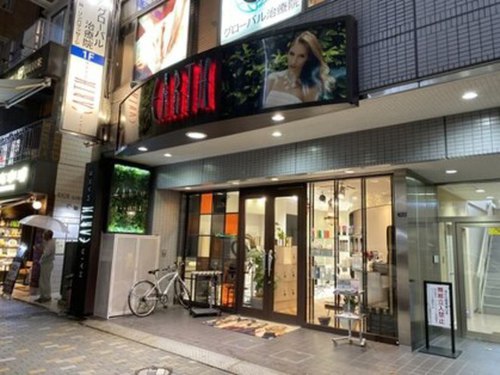 アース 恵比寿店(HAIR&MAKE EARTH)(東京都渋谷区恵比寿1-11-2 三恵51ビル1F)