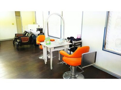 ヘアカラーカフェ 下井草店(HAIR COLOR CAFE)(東京都杉並区下井草2-40-20 パレット下井草2F)