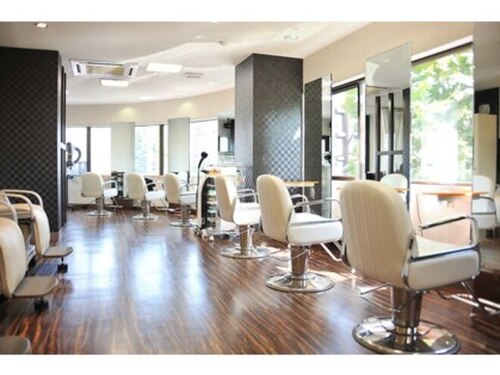 ヘアーアンドメイク ノイ 方南町店(hair and make NEU)(東京都杉並区和泉4‐51‐11 3F)