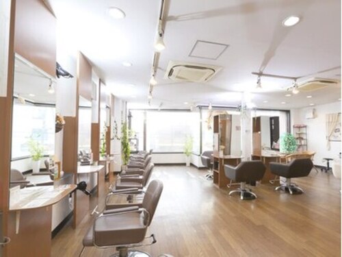 バグース ヘアーメイク アクシス(BAGUS hair make axis)(東京都足立区谷中4-9-21 セブンライン北綾瀬2F)