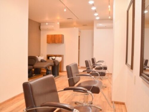 ロークワット ヘア サロン(Loquat hair salon)(東京都葛飾区青戸3-33-13)