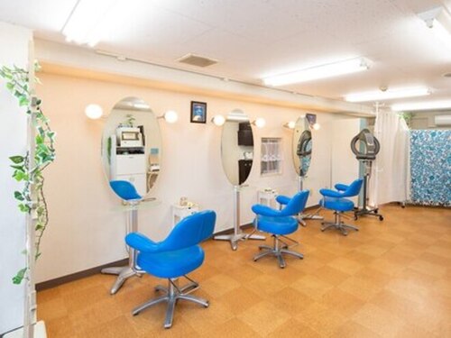 ラカラカヘアー 西武立川店(LAKA LAKA HAIR)(東京都立川市一番町2-41-24-101)