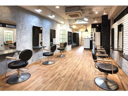 ラフィスヘアーロン 立川店(La fith hair rond)(東京都立川市柴崎町3-6-5 五十嵐ビル5F)