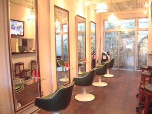 クリーム ヘアー(CREAM HAIR)(神奈川県横浜市港北区仲手原2-45-16)