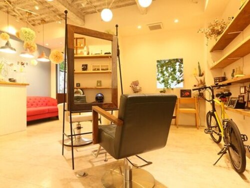ファッジヘアーラウンジ(FUDGE HAIR LOUNGE)(神奈川県横浜市神奈川区大口通12-2 1F)