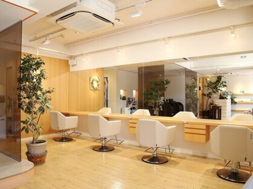 ヘアリゾート ヴィボ(hair resort VIVO)(神奈川県横浜市緑区長津田みなみ台1-6-1 コリーナアロッジオ1F)
