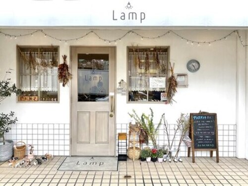 ランプ(Lamp)(神奈川県横浜市神奈川区泉町1-1)