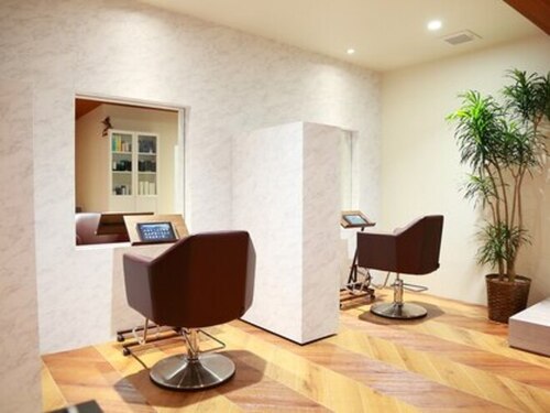 ヘアーアンドスパ フェザー(hair&spa feather)(神奈川県横浜市青葉区松風台13‐1)