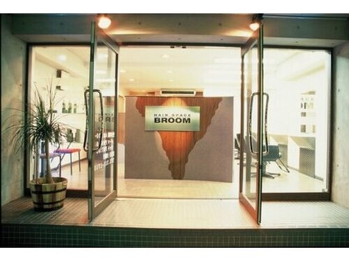 ヘアースペース ブルーム(HAIR SPACE BROOM)(神奈川県横浜市中区山元町1‐55)