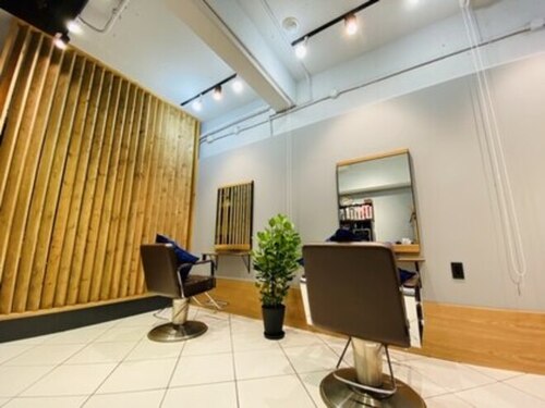 ゼロ ヘアー サロン(zero hair salon)(神奈川県横浜市神奈川区鶴屋町2-20番ー1 YTUビル1F)