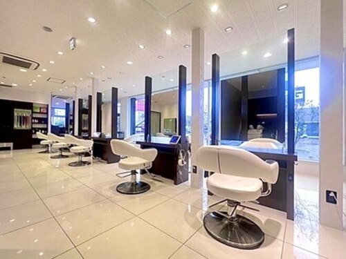 アース コアフュールボーテ 長岡店(EARTH coiffure beaute)(新潟県長岡市緑町1-216-1)