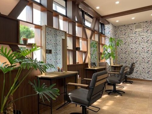 ヘアーモア イースト(Hair More East)(新潟県上越市子安新田4‐35‐1F)
