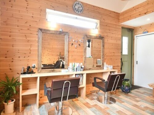 トランヘアーリゾート(TORAN hair resort)(山梨県甲府市青沼3-9-6)