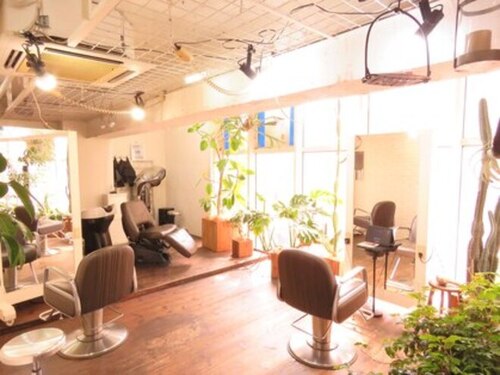 スタンピート(stanpiet)(静岡県静岡市葵区七間町7-8セブンスタービル3F-A)