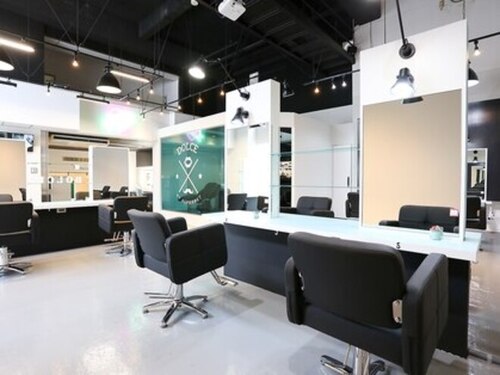 アグ ヘアー ドルチェ 静岡青葉通り店(Agu hair dolce)(静岡県静岡市葵区七間町9-5 トレンズビル4階5階)