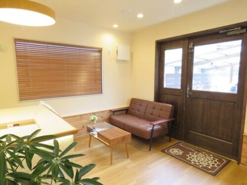 ヘアアンドスパ フェリシア(Hair&spa Felicia)(静岡県静岡市葵区瀬名5―16-12)