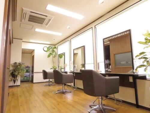 コムヘアー(com hair)(静岡県浜松市東区中田町429-10)