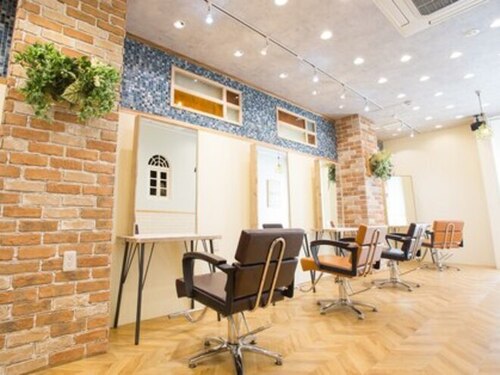 アグ ヘアー ミント 浜松駅前店(Agu hair mint)(静岡県浜松市中区鍛冶町1-37 オーシャンビル3階)