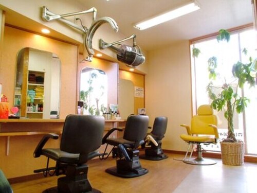 ふたば美容院本店双葉美容院(静岡県浜松市中央区千歳町19 双葉ビルディング2F)