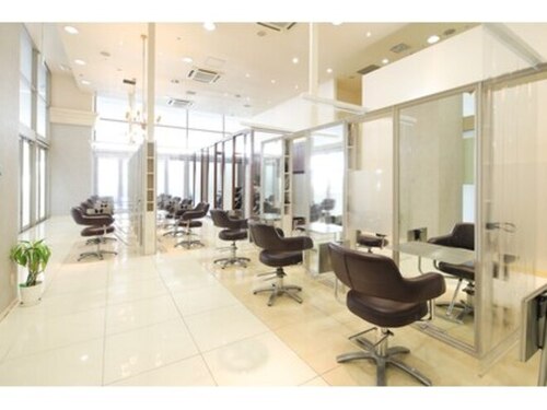 レイビューティー イオンモールナゴヤドーム前店(RAY+Beauty)(愛知県名古屋市東区矢田南4-102-3 イオンモールナゴヤドーム前1F)
