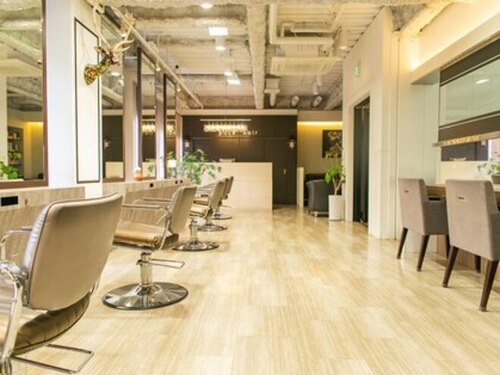 パーチェヘアー(pace hair)(愛知県名古屋市中区栄3-9-19 Le Parc.M.Kビル3F)