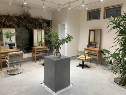 ラビラビ ヘアーアンドギャラリー(Rabi Rabi HAIR&GALLERY)(愛知県名古屋市緑区鳴丘2-2713)