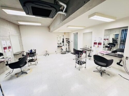 マームサロン(ma'am salon)(愛知県名古屋市緑区瀬木南121)