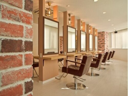 アグ ヘアー エル名駅店(Agu hair elle)(愛知県名古屋市中村区名駅3-22-4 名駅前みどりビル4階)