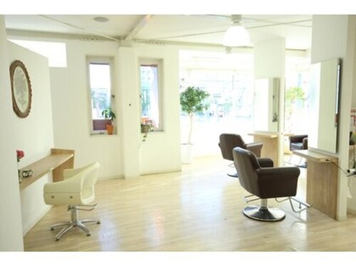 ヘアメイク プチーチカ(Hair make Ptichika)(愛知県名古屋市天白区平針3‐110 バロン平針2F)