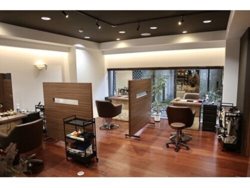 ジェムス(gems)(愛知県名古屋市昭和区高峯町168 K&K高峯1F)