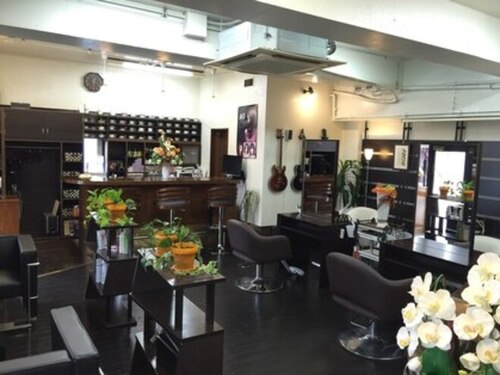 ヘアメイク レイ シルエット(HairMake RAY SHILHOUETTE)(愛知県名古屋市名東区名東本通5-42-2A)