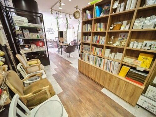 テラスオブベル(TERRAS of belle)(愛知県名古屋市名東区明が丘124-2 ami ami annex 地下1階)