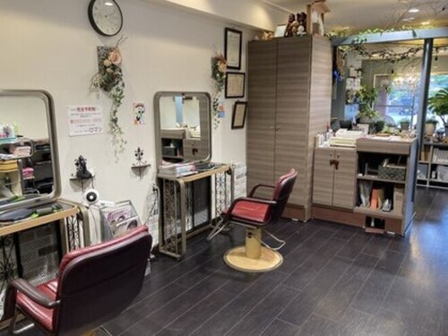 ビューティーサロンロマン(愛知県名古屋市南区東又兵ヱ町1‐56宝笠寺ハイツA棟106)