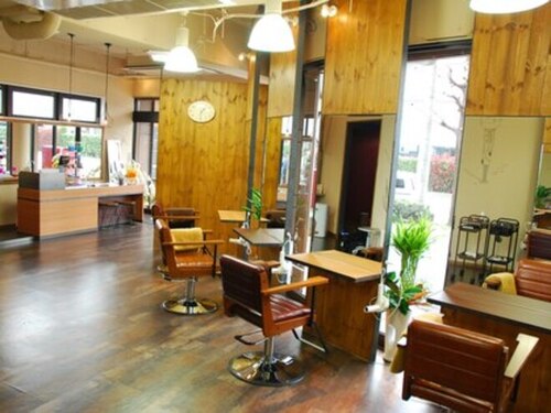 クンプリール(Cumplir)(愛知県名古屋市西区上名古屋4-17-20 アークヒル1F)