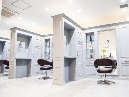 ヘアー デザイン レガリタ(Hair Design LEGALITA)(愛知県安城市大山町1-3‐5 MARIE1 1F)