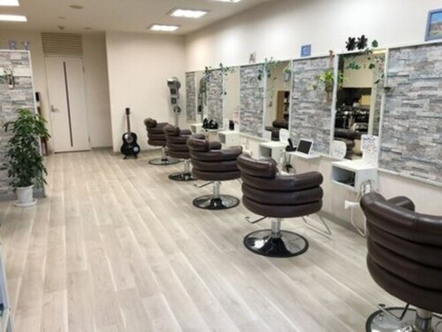 ヘアーズ ベリー 伏見桃山店(hairs BERRY)(京都府京都市伏見区京町4- 141-1)