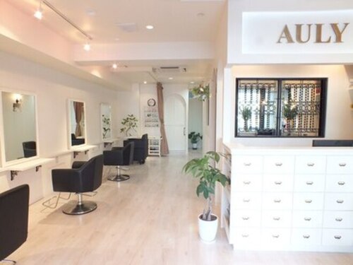 アウリー(AULY)(京都府京都市右京区西院東淳和院町25-2メディナ西院1F )