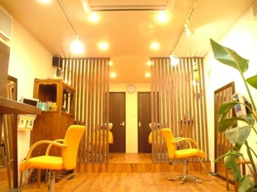 ディーセブン ヘアーリゾート(D seven Hair Resort)(京都府京都市中京区西ノ京東中合町27-2)