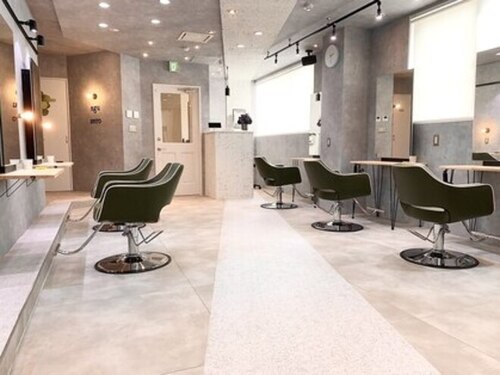 アグ ヘアー ゼロ 伏見桃山イオン前店(Agu hair zero)(京都府京都市伏見区御堂前町617-1 山京商事桃山ビル1階)