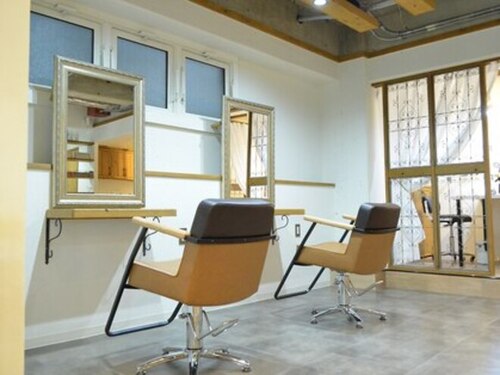 ヘアーデザイン ラボ プリモ(hair design labo Primo)(京都府京都市伏見区瀬戸物町732 ピックドワンビル1F南号室)