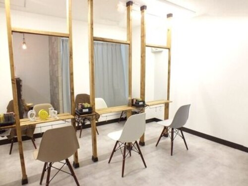 ヘアーメイクサロン コール(Hair make salon COR)(京都府京都市東山区大和大路通弁財天町8番地 祇園一番館ビル B1F)