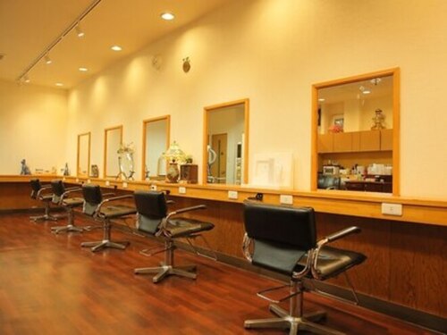 ニノオカ ヘアー(Ninooka Hair)(京都府京都市山科区椥辻草海道町12-8 HOPEビル1F)