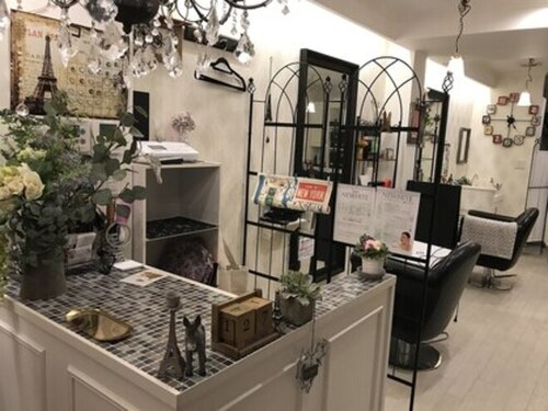 サロン ド プティ タ プティ(Salon de Petit a Petit)(京都府長岡京市開田2-5-15)