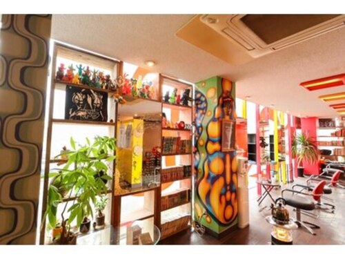ララアンドコー(LaLa&CO)(大阪府大阪市浪速区敷津西2‐2‐5米田ビル2F)