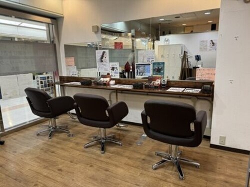 ヘアカラー専門店 カラーストーリー 阿倍野店(COLOR STORY)(大阪府大阪市阿倍野区阿倍野筋3-10-1 あべのベルタB1F)