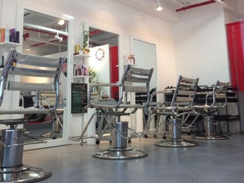 シュリット ヘア(schrit Hair)(大阪府大阪市西区新町3‐8‐12 トーカンマンション西長堀1F)