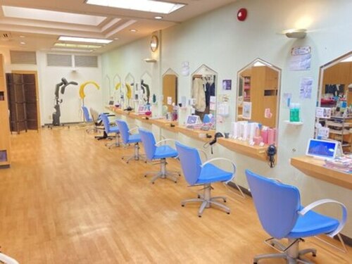 プラザ ヘア ポートタウン西店(PLAZA HAIR)(大阪府大阪市住之江区南港中3-2-68 ポートタウン西駅前 1F)