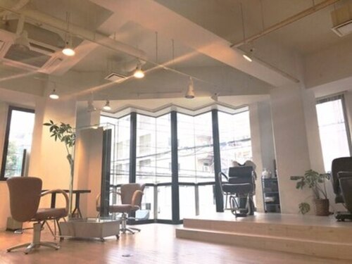 ドアー ヘア ラテ(Door hair.latte)(大阪府大阪市西区南堀江3-2-1 プラザ10ビル 2F)