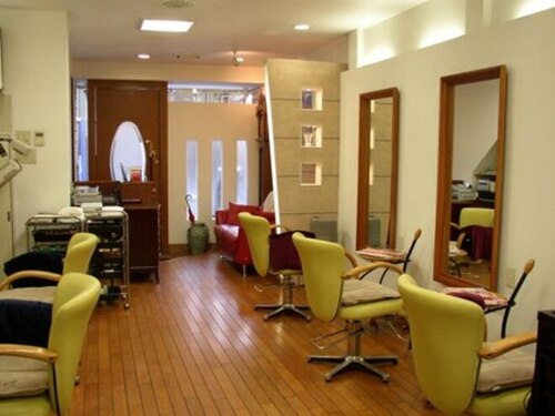ヘアー スペース ル コア(HAIR SPACE Le Coi)(大阪府大阪市中央区博労町2‐6‐3)