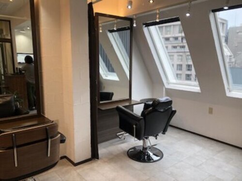 ヘアーサロン イット(Hair Salon it)(大阪府大阪市北区茶屋町3-14 大西茶屋町ビル6階)